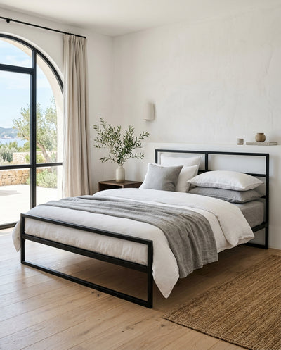 Lit Épure — acier noir contemporain