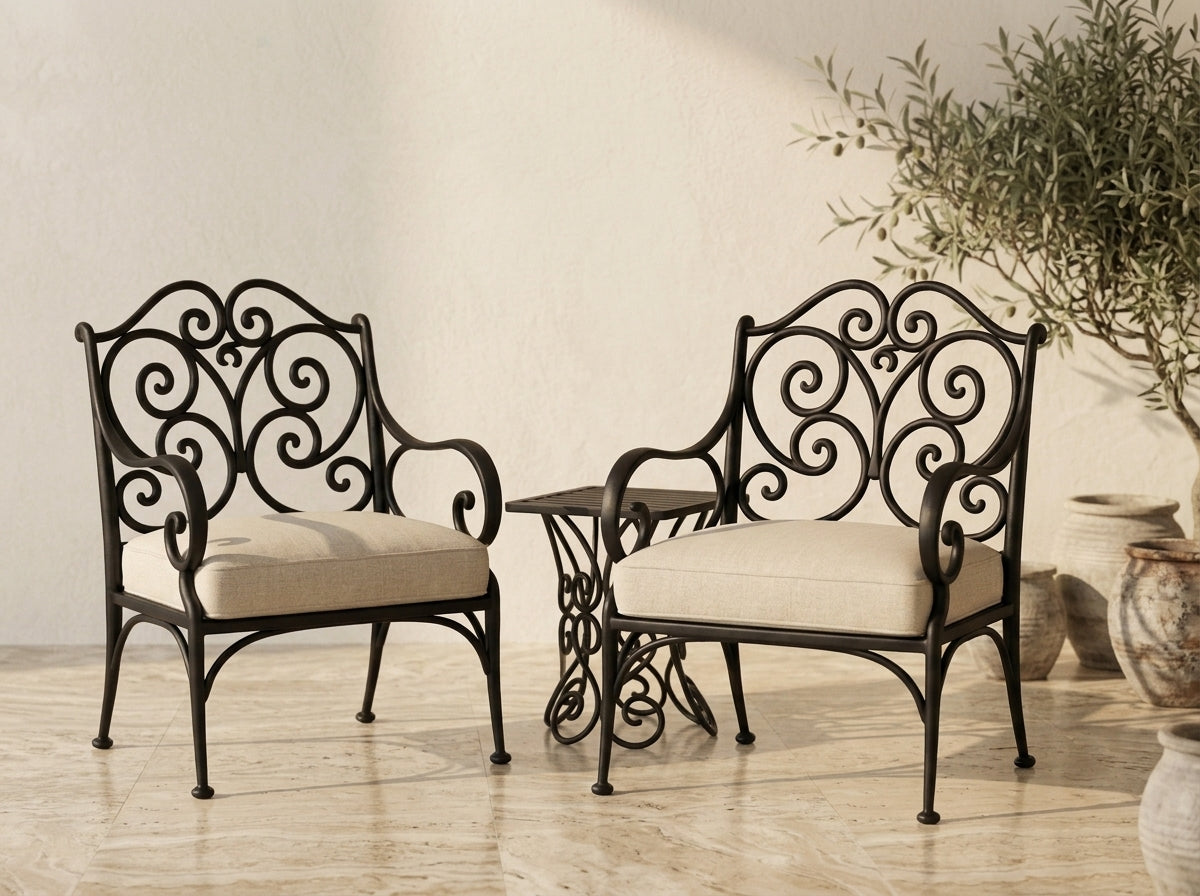 Pack de 2 fauteuils en fer forgé en situation sur une terrasse — Mon Siège Personnalisé